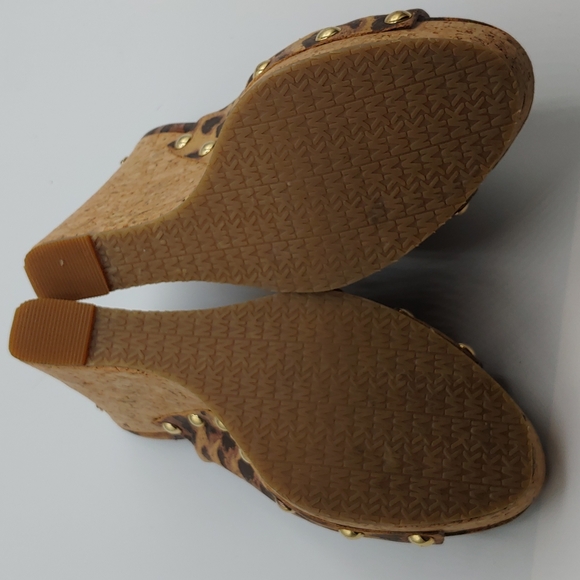 Michael Kors wedge leopard print leather sandals, size 6.5, rarely worn - Picture 9 of 12